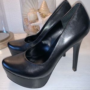 JESSICA SIMPSON BLACK LEATHER HEELS